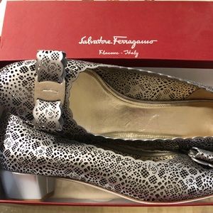 Salvatore Ferragamo Silver Bow Shoes Size 39.5
